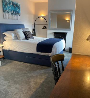Crick House | Crick Cottage Rooms