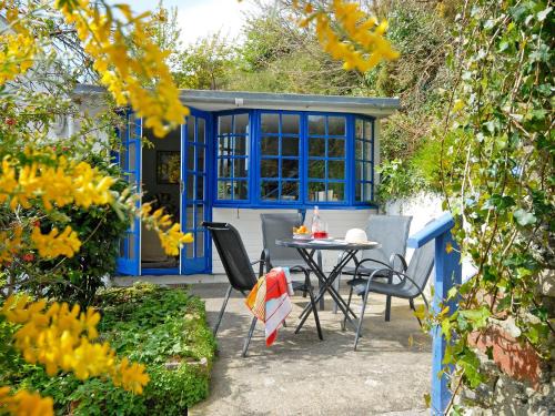 Fishguard House | Crows Cottage