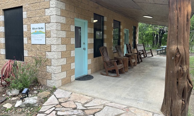 Uvalde County House | Crystal Clear Frio River - Private Waterfront House - Room for the Family