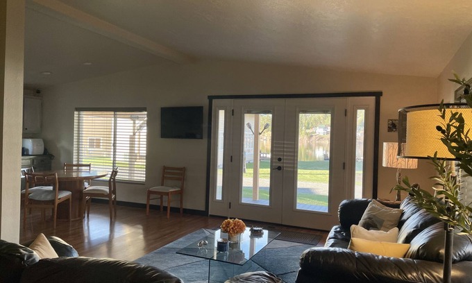 Republic Cabin | Curlew Lake view with shared parkingdock and boat launch