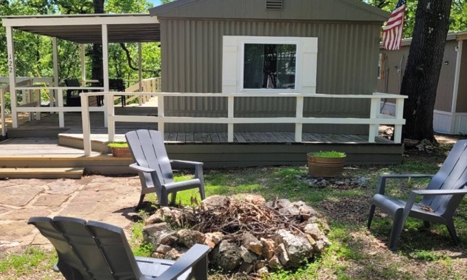 Park Hill House | Cute 2 Bedroom with Lake Access in Quiet Neighborhood - Sleeps 6