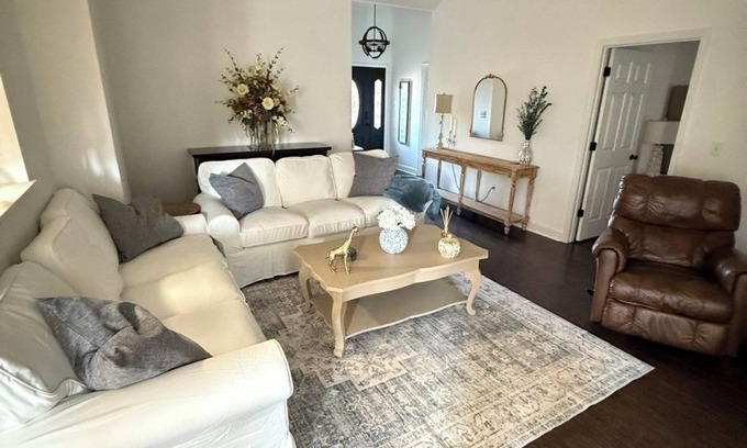 Northport House | Cute cottage in Northport Alabama