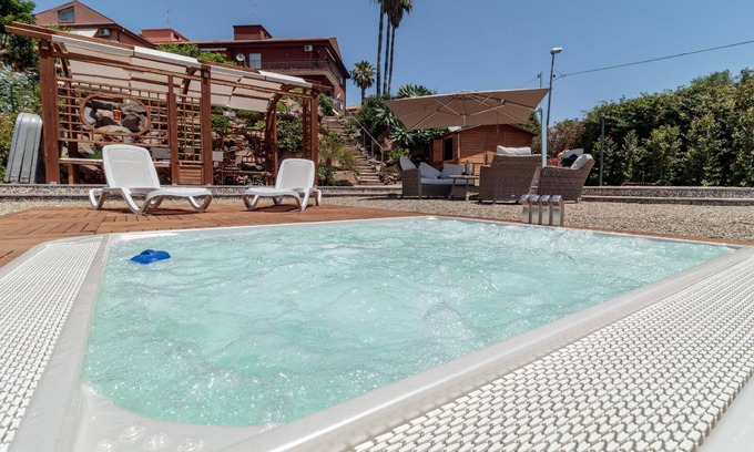 Vampolieri I House | Cyclops House. Amazing View and Private mini Spa