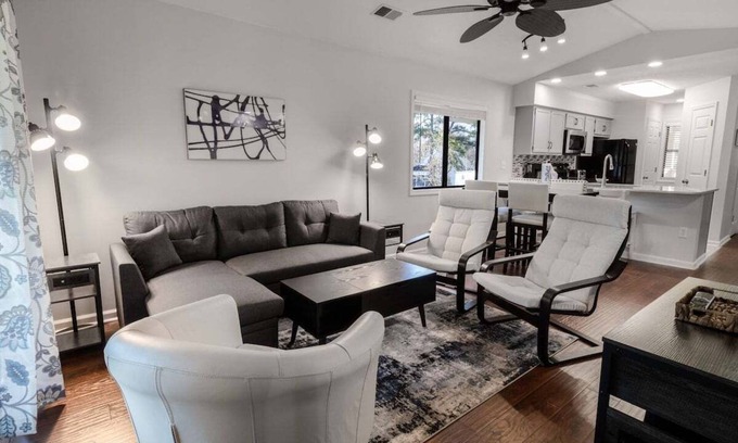 Little River Condo | Cypress Bay Little River 2BR Local Getaway + Pool! | Cypress Bay EE15