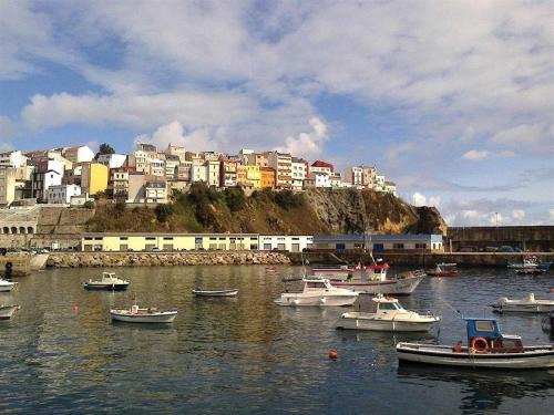 Malpica de Bergantinos Apartment | Dachwohnung mit Terasse und Meerblick unweit des Strandes