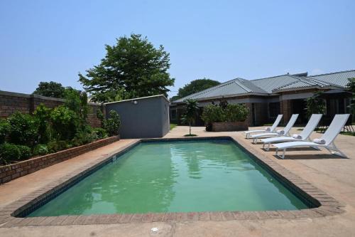 Midlands Cabin | Dade Residences