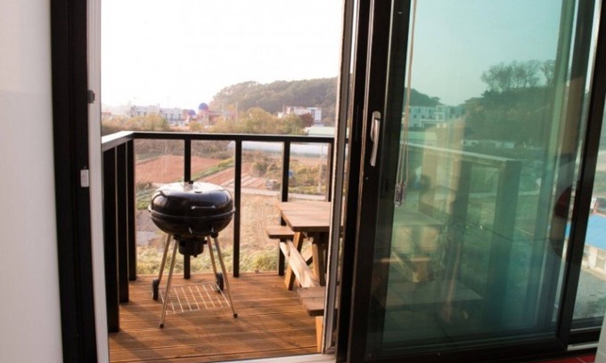 Suwon House | Daebudo Daldal Pension