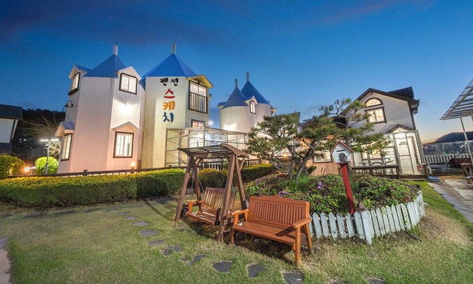 Ansan House | Daebudo Sketch Pension