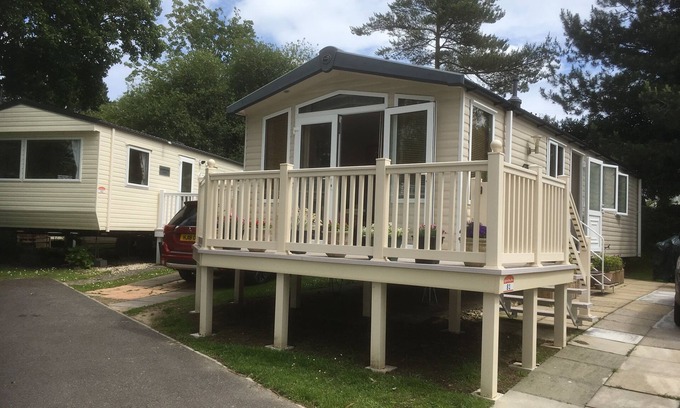 Hamworthy House | Daffodil Smart Spacious Caravan on Rockley Park
