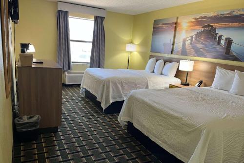 Park City Hotel | Days Inn by Wyndham Park City Kansas