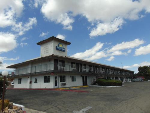 Victorville Hotel | Days Inn by Wyndham Victorville