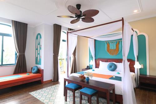 Hoi An Hotel | De'Colore Villa Hoi An