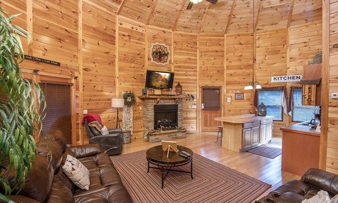 Sevierville Cabin | Declan's View - Cozy 1 bedroom with Game room and Great Mountain Views! 1 Cabin by RedAwning