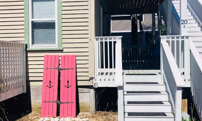 Ocean Park Apartment | Delightful Beachside two-bedroom apartment