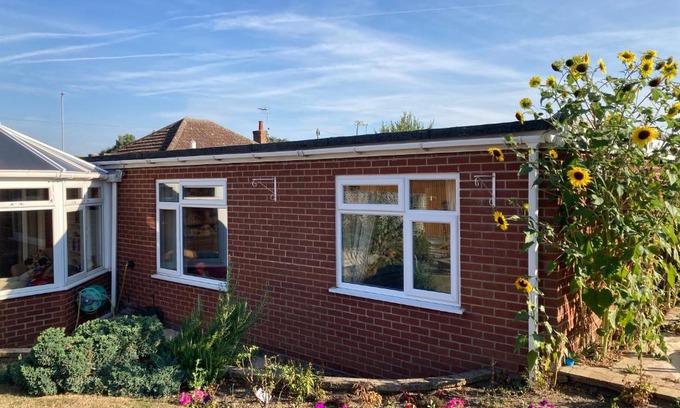 Norwich Apartment | Delightful self-contained Annexe close to airport