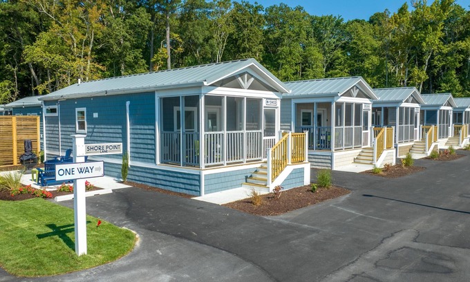Ocean City Cottage | Deluxe Cottage - 2 Bedroom Cabin 4 - Deluxe Cottage with two bedrooms.