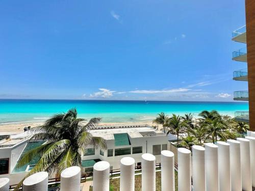 Zona Hotelera Apartment | Deluxe Ocean View 3B Villa with Great Location
