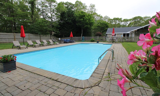 Dennis House | Dennis Getaway with Saltwater Pool (2406)