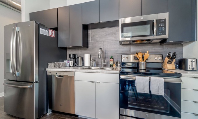 Downtown Des Moines Apartment | Des Moines Heavenly 1BD 1BA Downtown Apartment