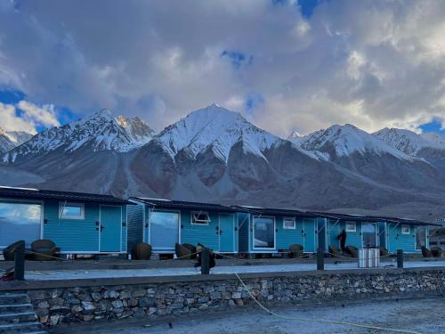 Man Bed & Breakfast | Desert Blue Pangong By LexStays