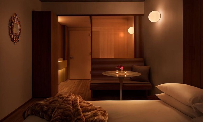 Bowery Hotel | Designer Room With A View l Vibrant NYC Nightlife