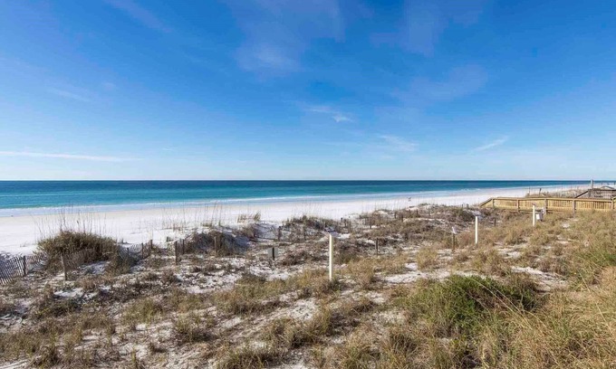 Crystal Beach House | Destination Paradise