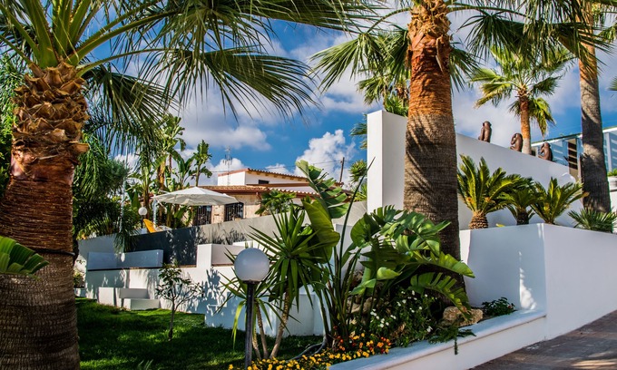 Favara Hotel | Diodorus Luxury Experience