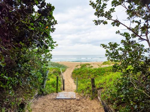 Kingsburgh Apartment | Direct Beach Access at OceanBreeze