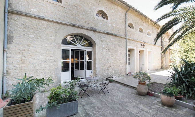Arles City Centre Apartment | Divonne - Lovely Loft in a former Hôtel Particulie