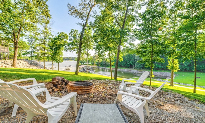 Gilbertsville House | Dock & Deck at Kentucky Lake Family Retreat!