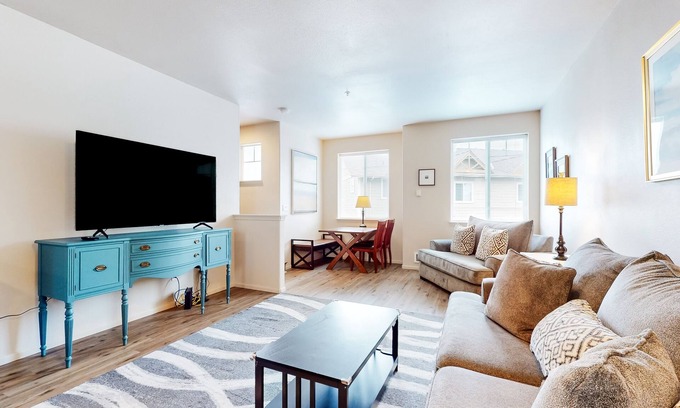 Florence House | Dog-friendly condo with river views, private W/D, full kitchen, & great location