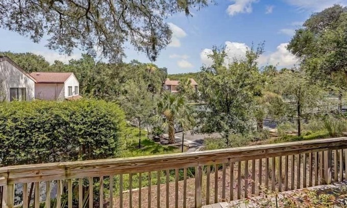 Fernandina Beach Condo | Dog Friendly Forest Ridge Condo Close to Beach by Redawning