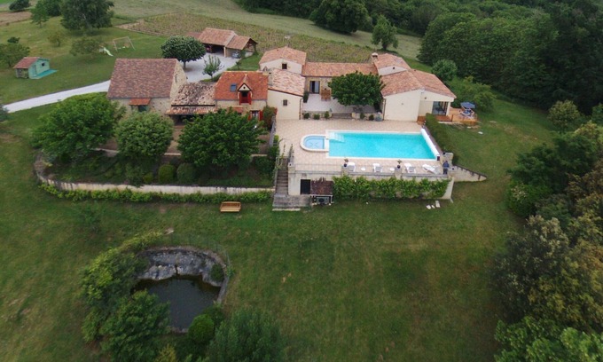 Sarlat-la-Caneda House | Domaine de l'Homme: The Red House with swimming pool