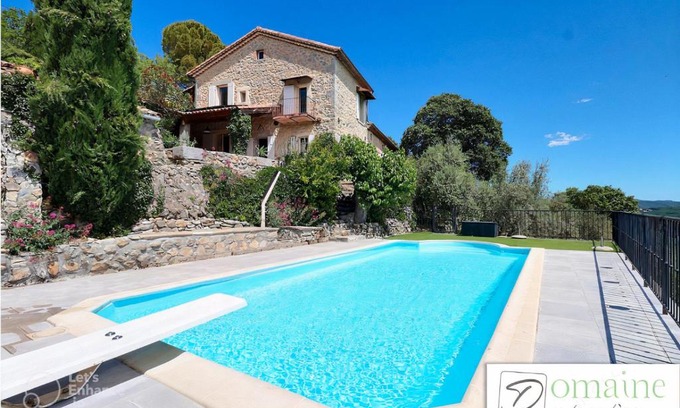 Sampzon House | Domaine de la Rochere