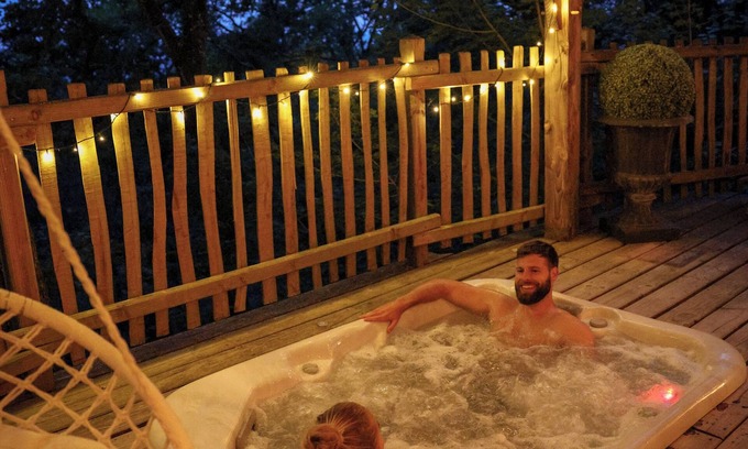 Clairac Cabin | Domaine de Pech et Lafon. Cabanes avec SPA privatif