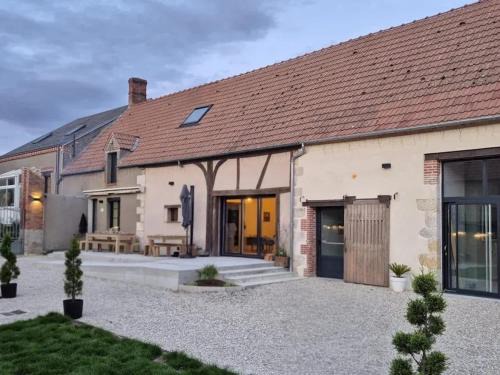 Lorcy House | Domaine Ferme rénovée avec SPA, 15 couchages, parking privatif, proche Paris - FR-1-590-580