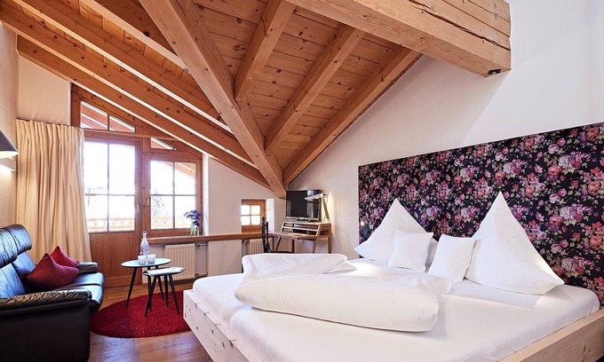 Riezlern Apartment | Doppelzimmer "oswalda Hus" mit Dusche, WC - Hotel Oswalda-hus - Familie Müller