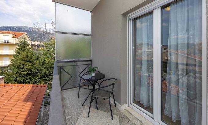 Kastela Apartment | Double bed Room With Private Bathroom and Balcony