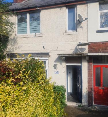 Templeborough House | Double bed rooms in Meadowhall, Tinsley
