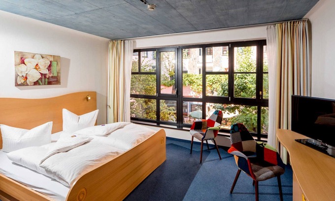 Magdeburg House | Double room Basic - artHOTEL Magdeburg GmbH