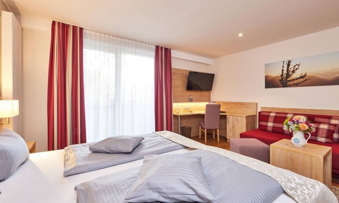 Oberammergau House | Double room comfort - Aktiv Hotel Böld & Restaurant Uhrmacher