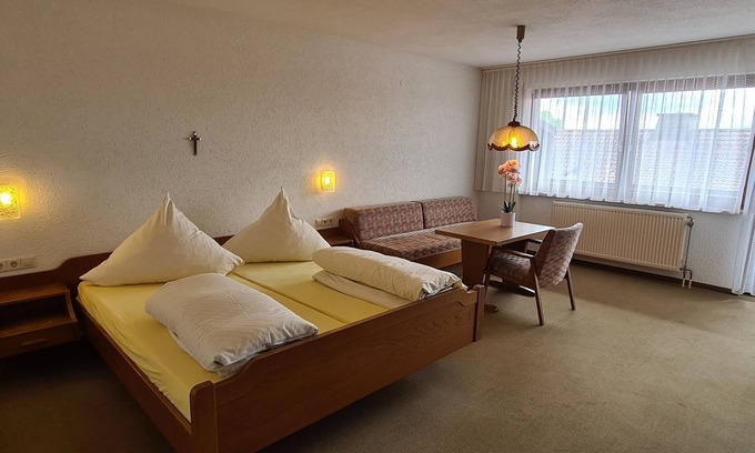 Herrischried Apartment | Double room Heimatliebe with beautiful balcony - Pension Hauber