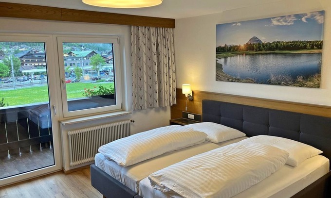 Seefeld in Tirol House | Double room with shower or bath, WC - Hotel Garni Egerthof