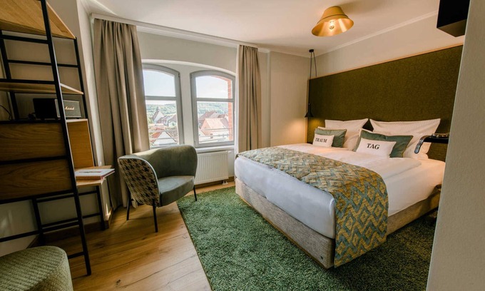 Freyburg House | Double Standard - Weinhotel Freylich Zahn