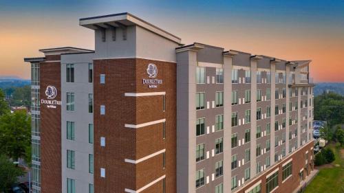 Downtown Asheville Hotel | DoubleTree by Hilton Asheville Downtown