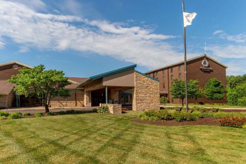 Collinsville Hotel | DoubleTree by Hilton Collinsville/St.Louis
