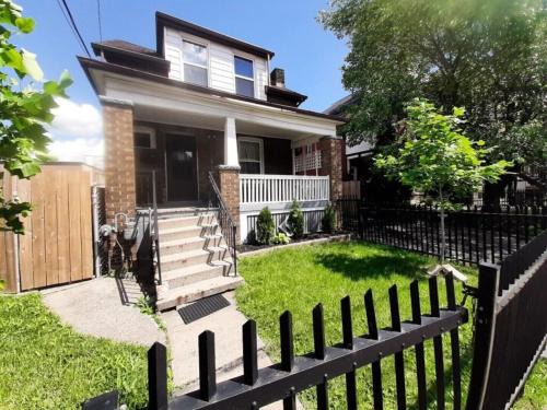 Hamilton House | Doucet Guesthouse