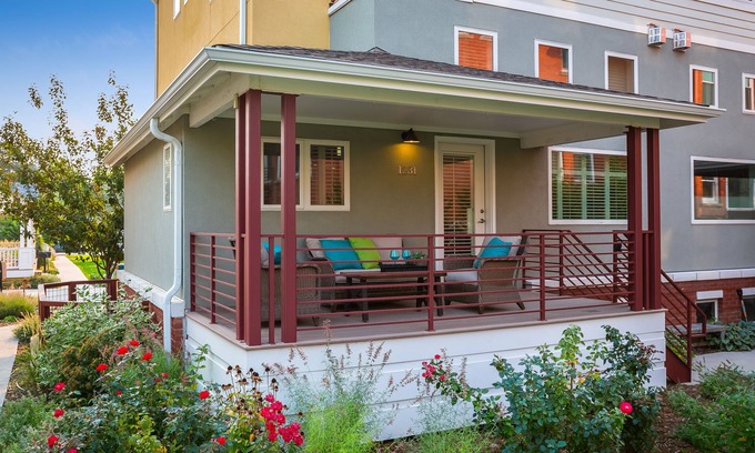 Newlands House | Downtown Boulder townhome with fabulous views