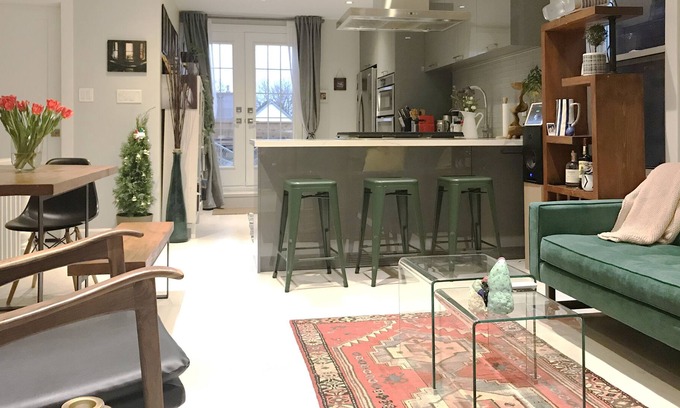 Bickford Park Apartment | Downtown Getaway 1 bed Apt close to Little Italy