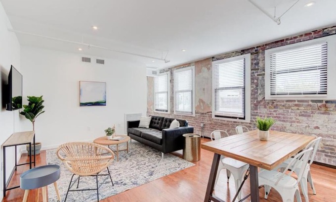 South Main Historic District Apartment | Downtown Loft Style Unit with ALL Modern Amenities